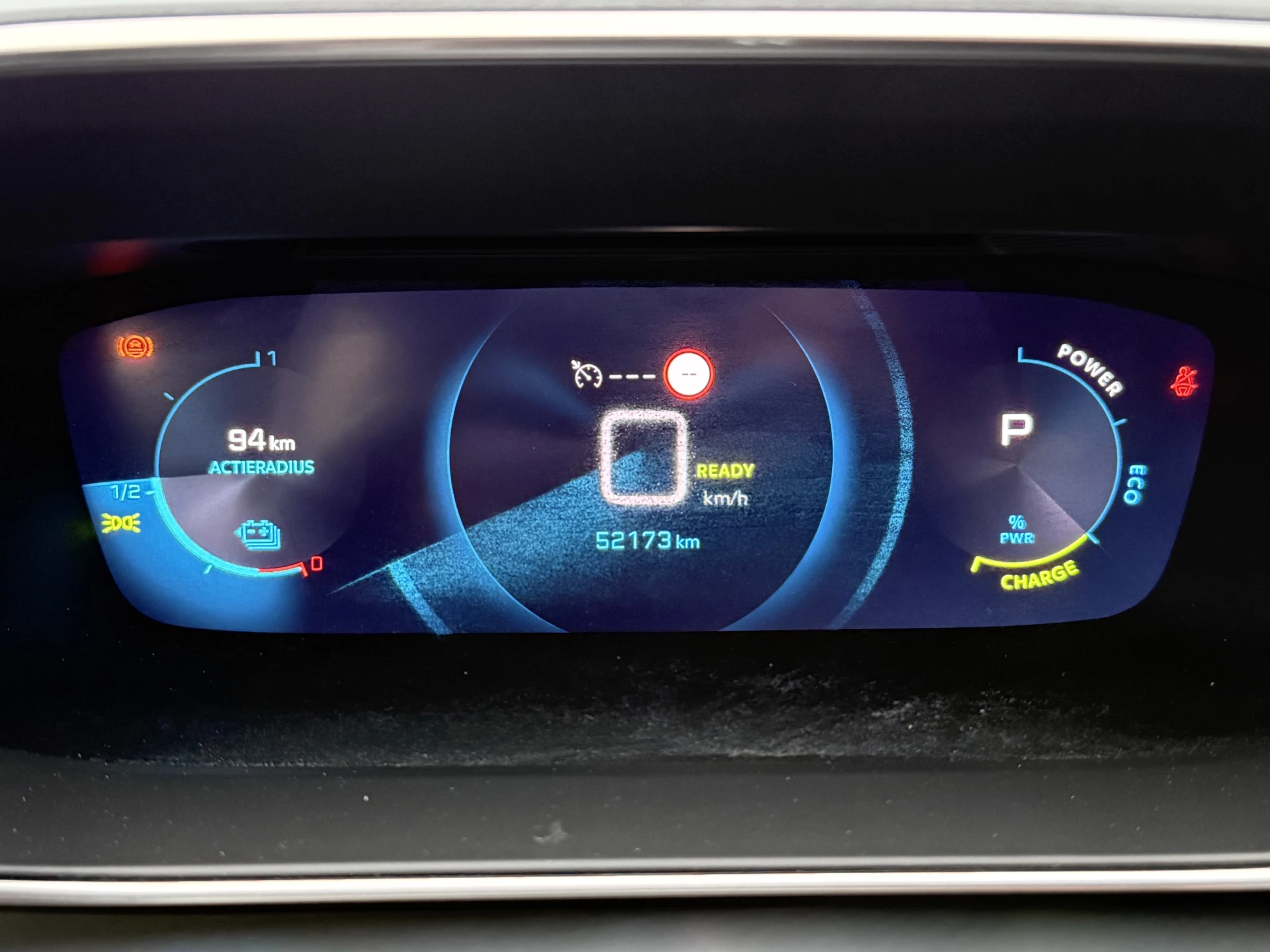 Hoofdafbeelding Peugeot e-2008