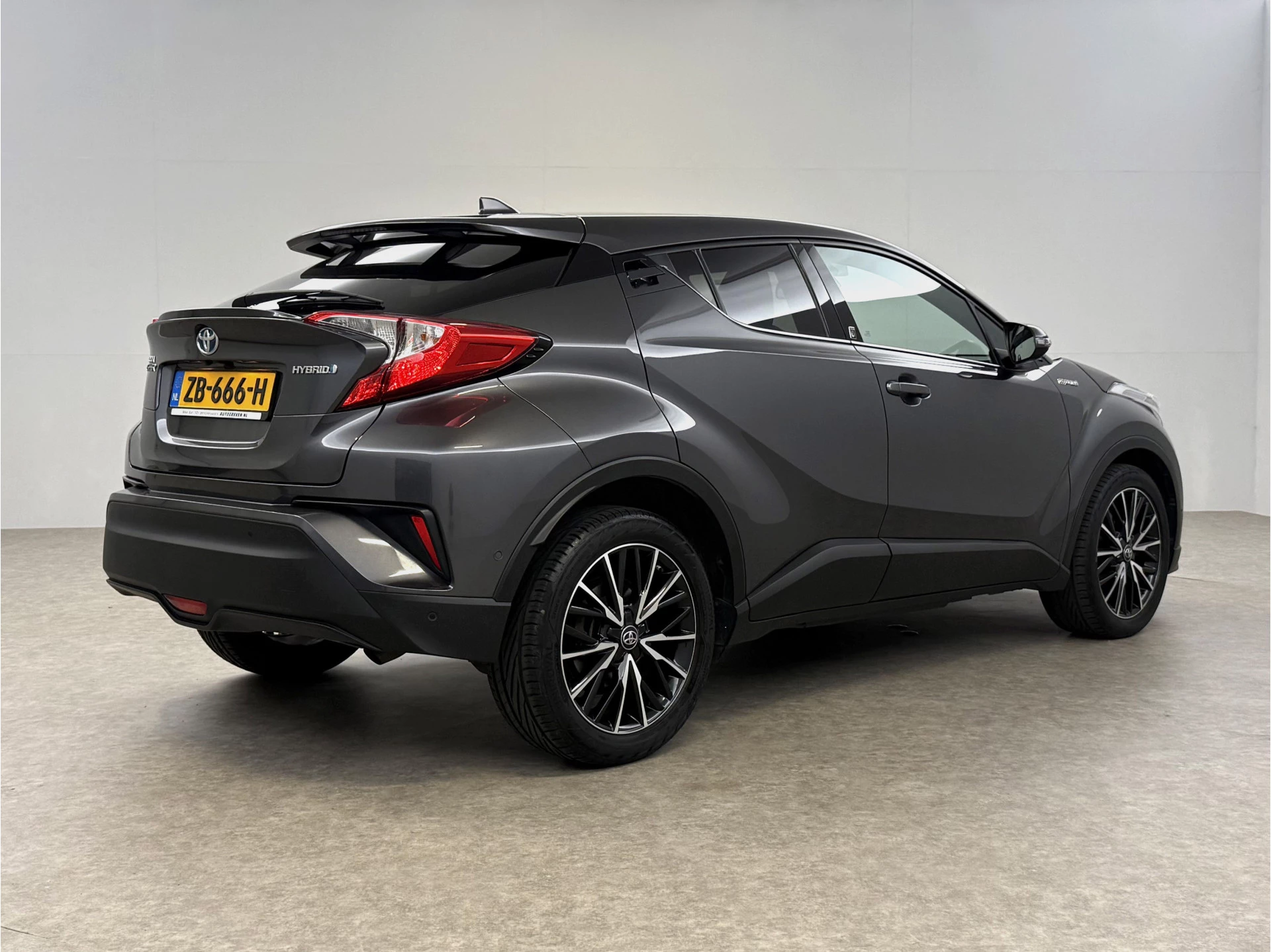 Hoofdafbeelding Toyota C-HR