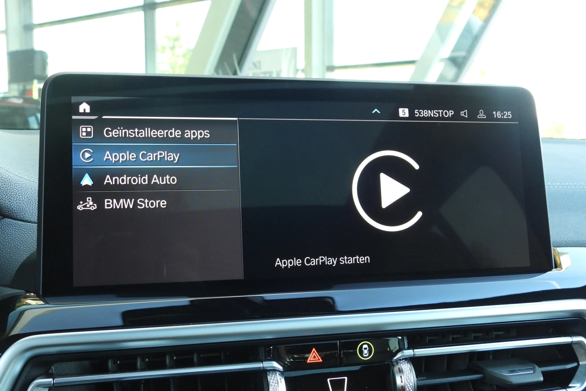 Hoofdafbeelding BMW iX3