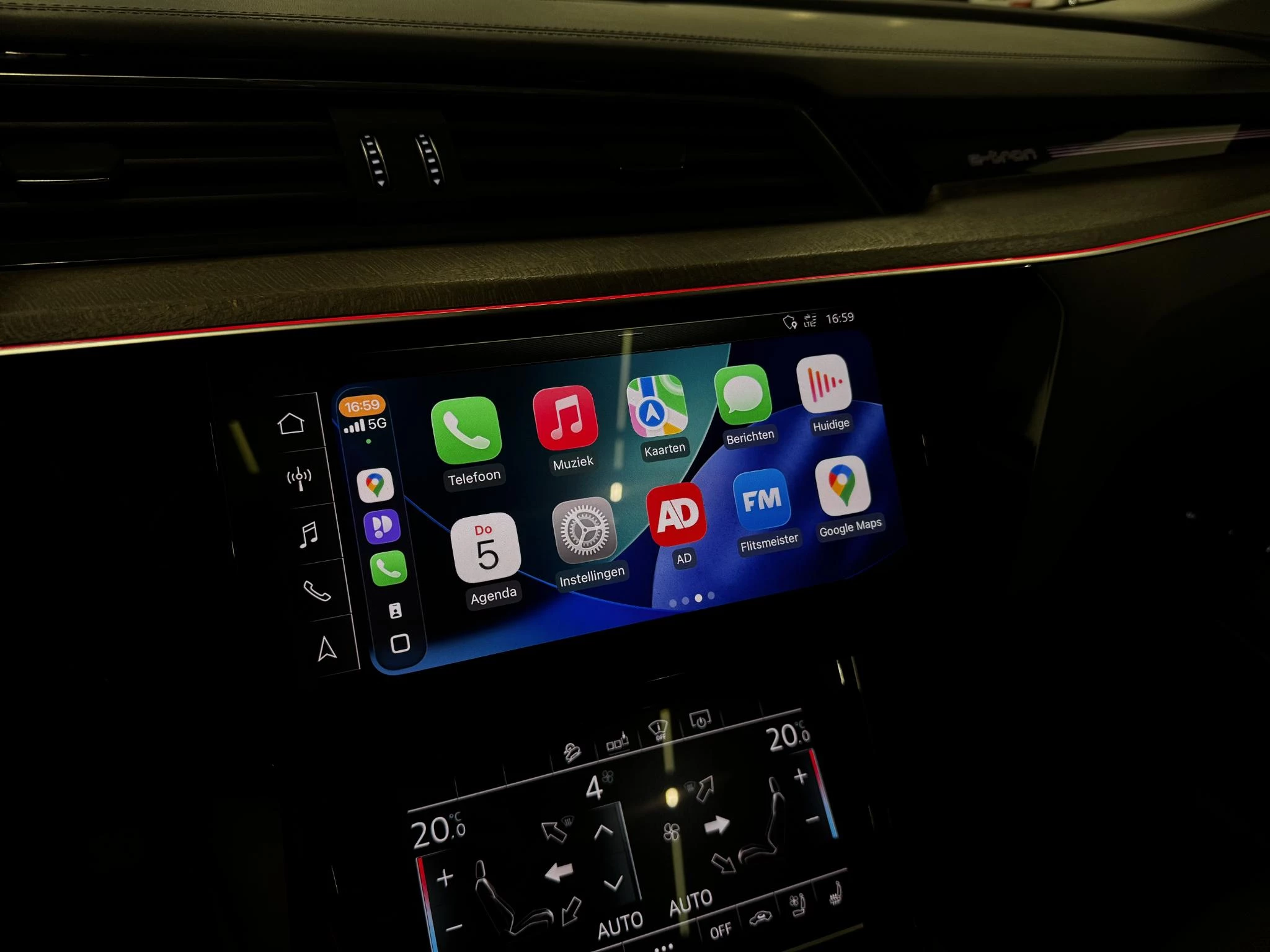 Hoofdafbeelding Audi e-tron