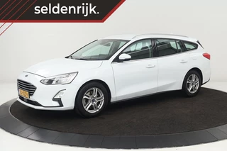Hoofdafbeelding Ford Focus Ford Focus 1.0 EcoBoost Trend Edition |  Stoel & stuurverwarming | Carplay | Keyless | Navigatie | Climate control | PDC | Cruise control