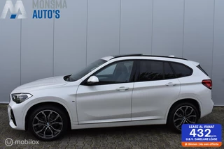Hoofdafbeelding BMW X1 BMW X1 sDrive20i M-Sport Mineralweiß Pano HUD Leder 19" LMV Camera HiFi DAB Afn. Trekhaak Etc.
