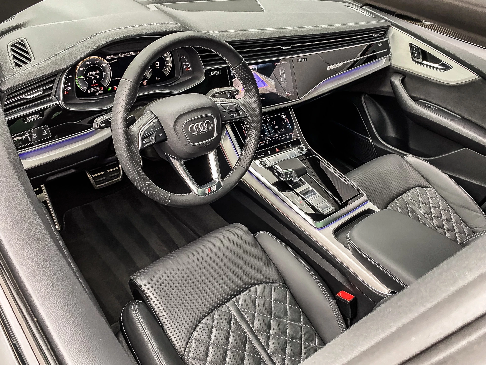 Hoofdafbeelding Audi Q8