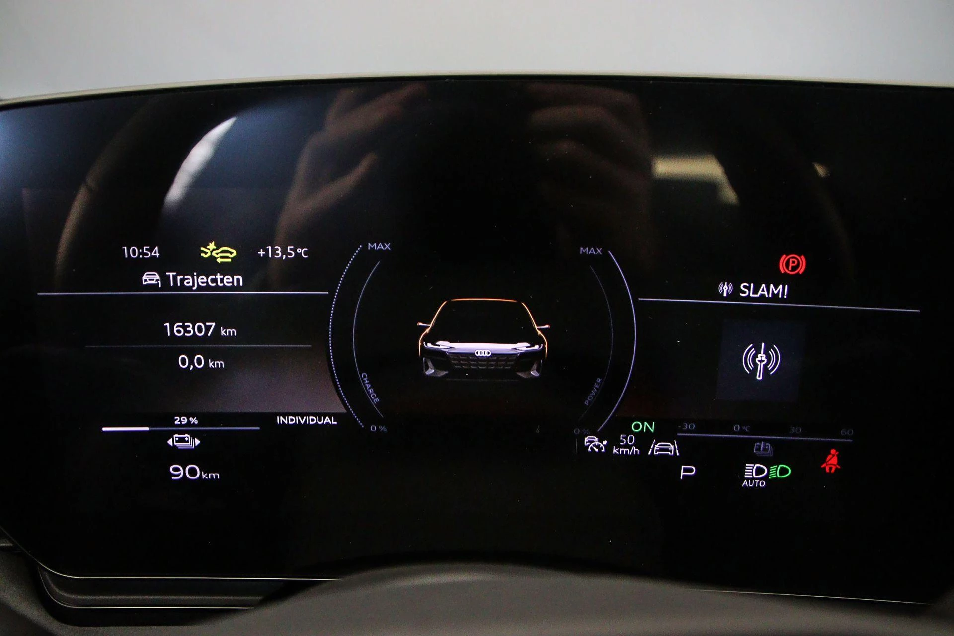 Hoofdafbeelding Audi A6 Avant e-tron