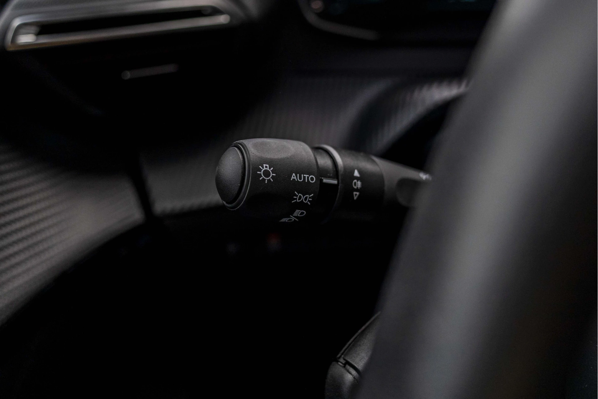 Hoofdafbeelding Peugeot e-208