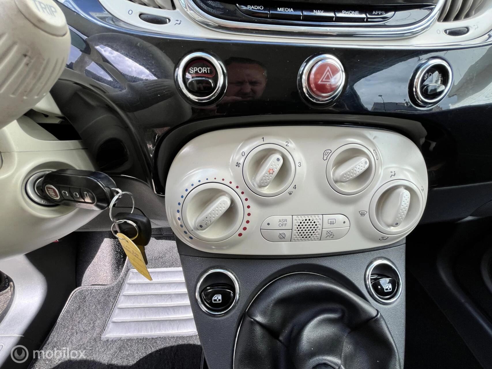 Hoofdafbeelding Fiat cabrio