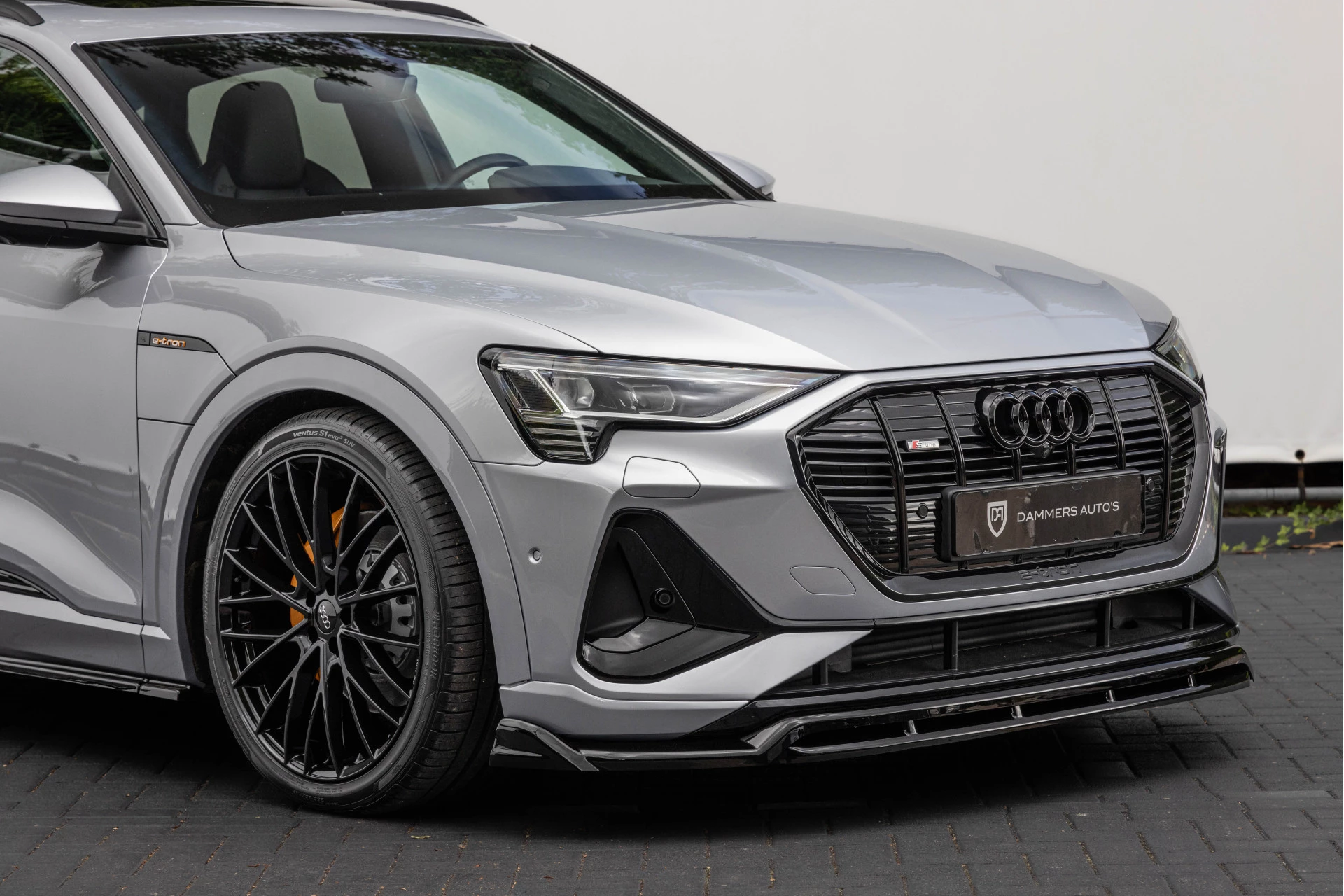 Hoofdafbeelding Audi e-tron