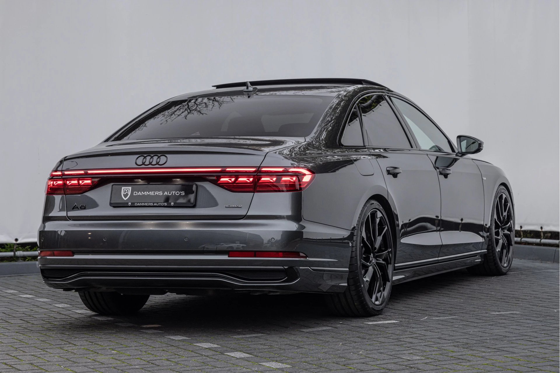 Hoofdafbeelding Audi A8