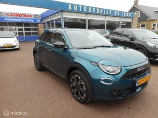 Hoofdafbeelding Fiat 600 Fiat 600 1.2 Hybrid 100 La Prima