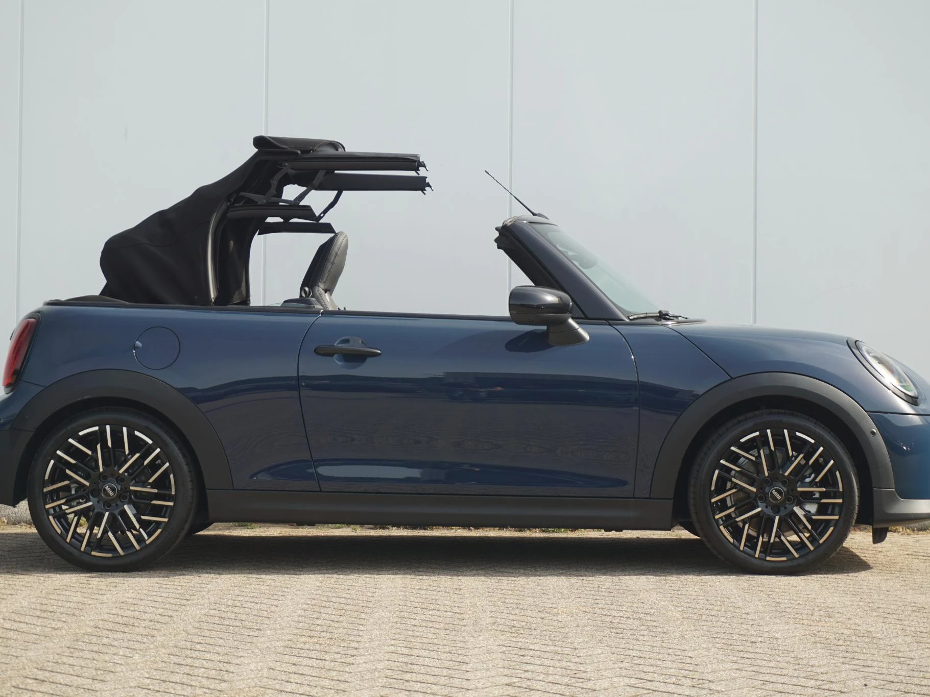 Hoofdafbeelding MINI Cooper Cabrio