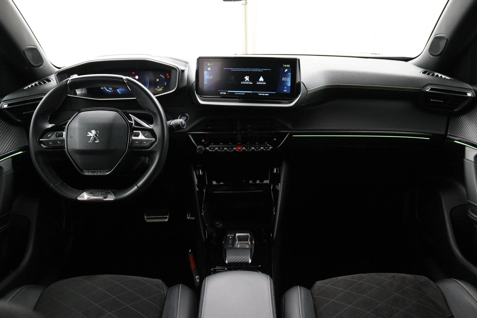 Hoofdafbeelding Peugeot e-2008