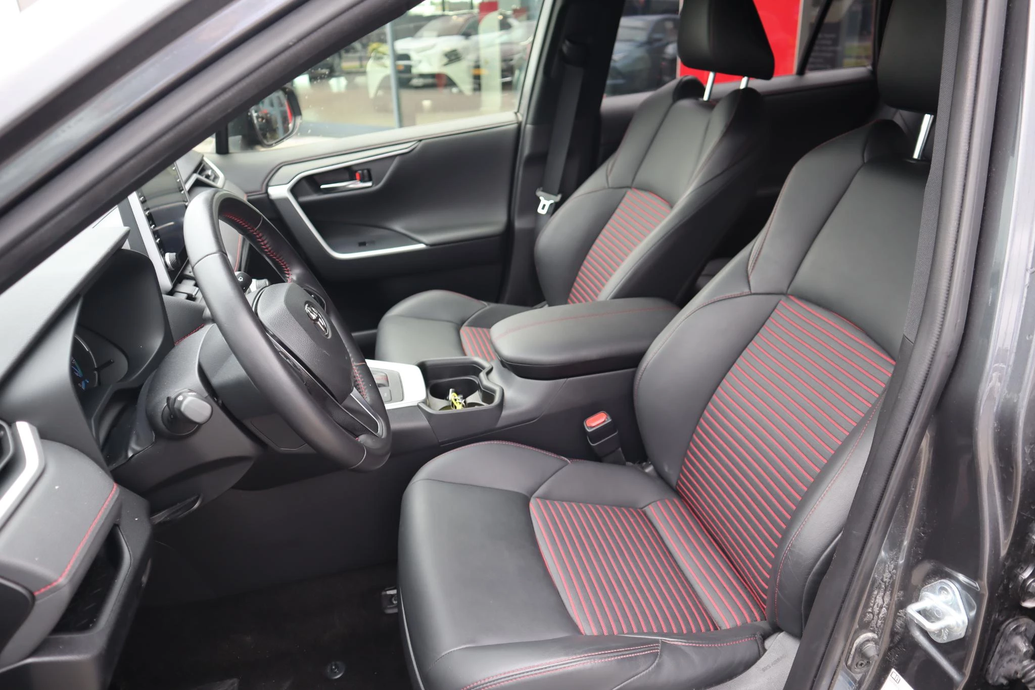 Hoofdafbeelding Toyota RAV4
