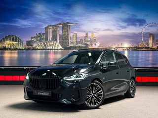 Hoofdafbeelding BMW 2 Serie BMW 2 Serie Active Tourer 218i M-Pakket Trekhaak|HUD|Harman/Kardon|Panorama