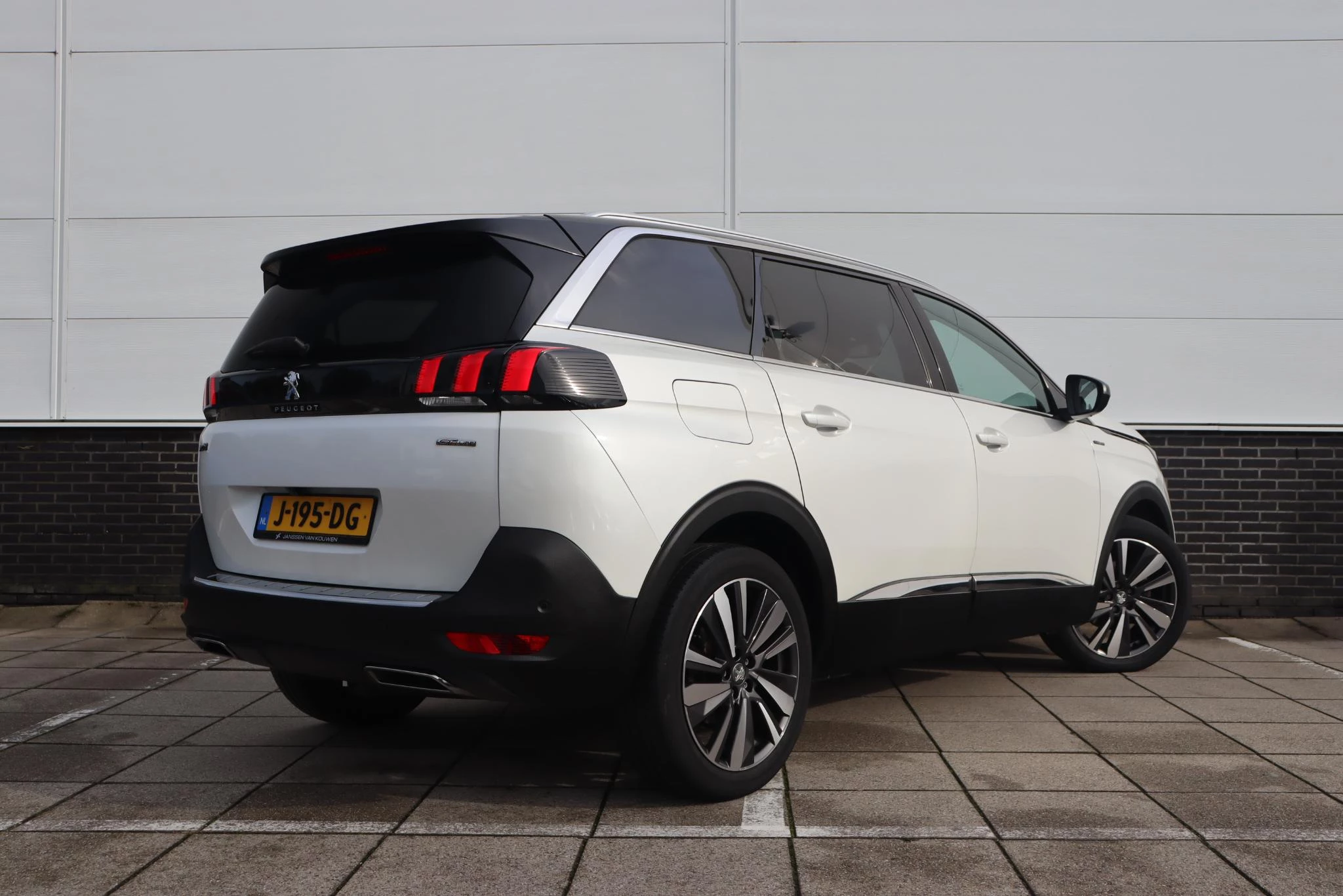 Hoofdafbeelding Peugeot 5008