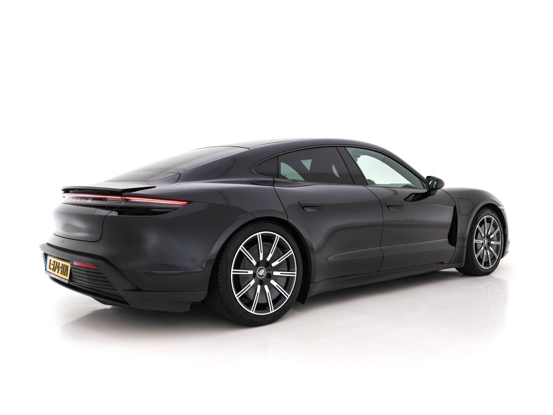 Hoofdafbeelding Porsche Taycan