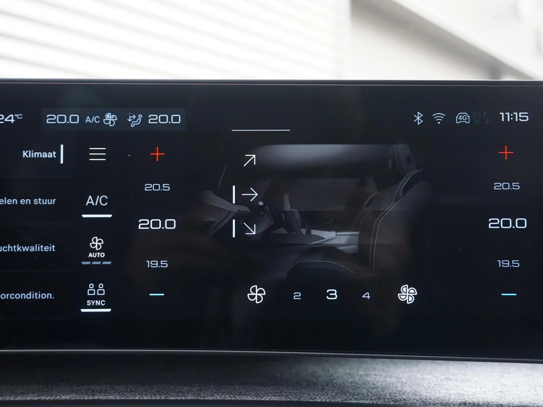 Hoofdafbeelding Peugeot e-3008
