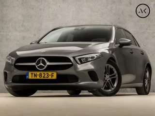 Mercedes-Benz A-Klasse 200 Advantage Sport 164Pk (APPLE CARPLAY, GROOT NAVI, WIDESCREEN, CAMERA, LEDER, GETINT GLAS, SPORTSTOELEN, PARKEERSENSOREN, LED KOPLAMPEN, CRUISE, ZWART HEMEL, NIEUWSTAAT)