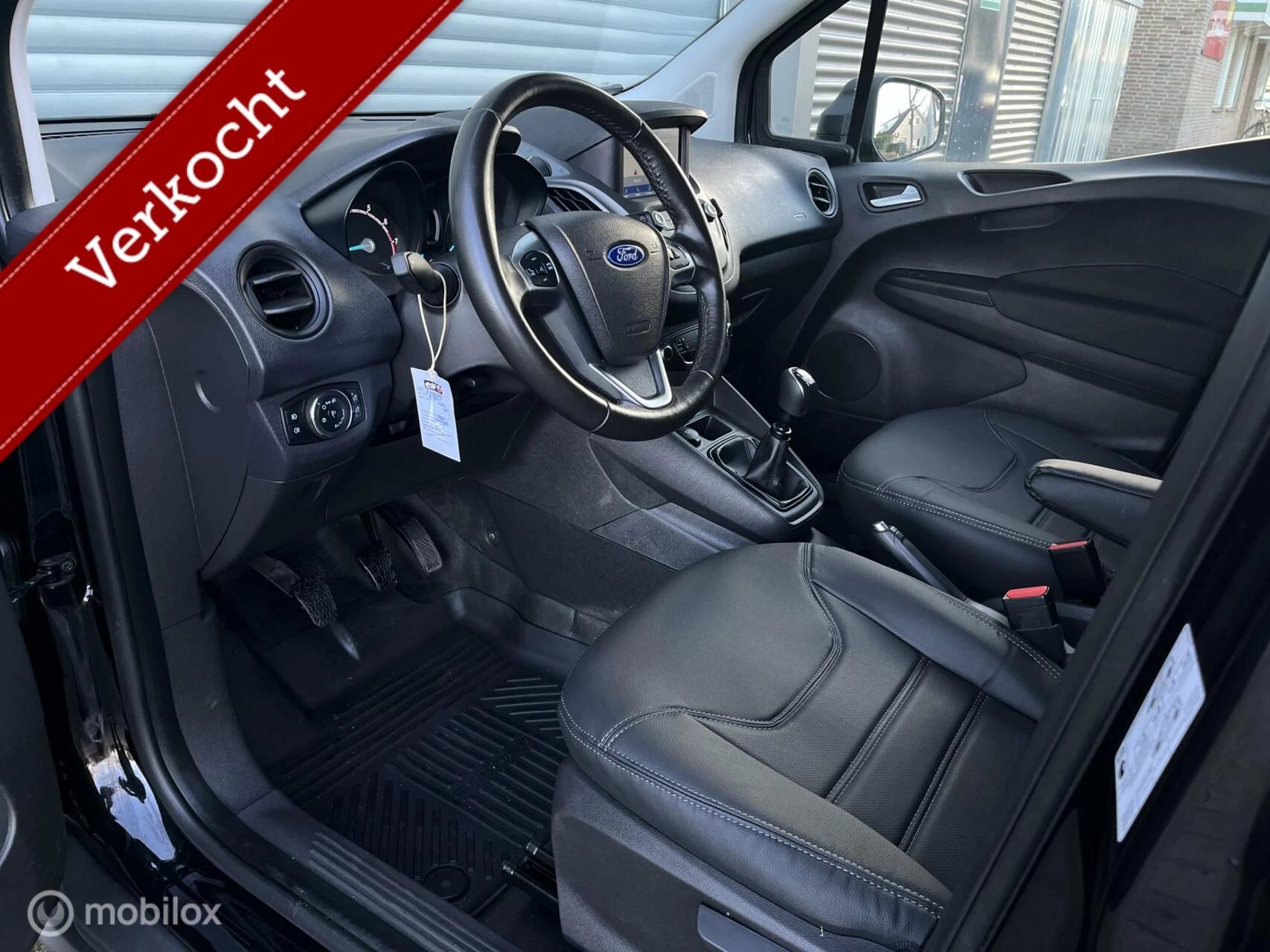 Hoofdafbeelding Ford Transit Courier