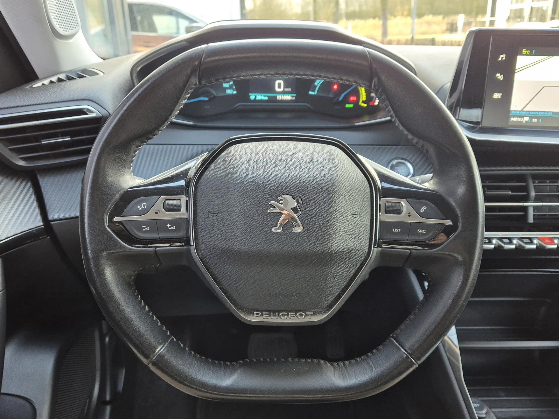 Hoofdafbeelding Peugeot e-2008