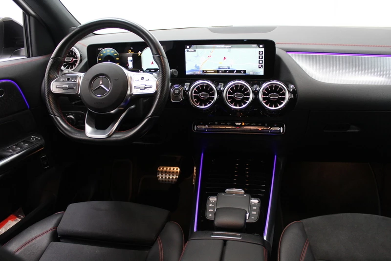 Hoofdafbeelding Mercedes-Benz EQA