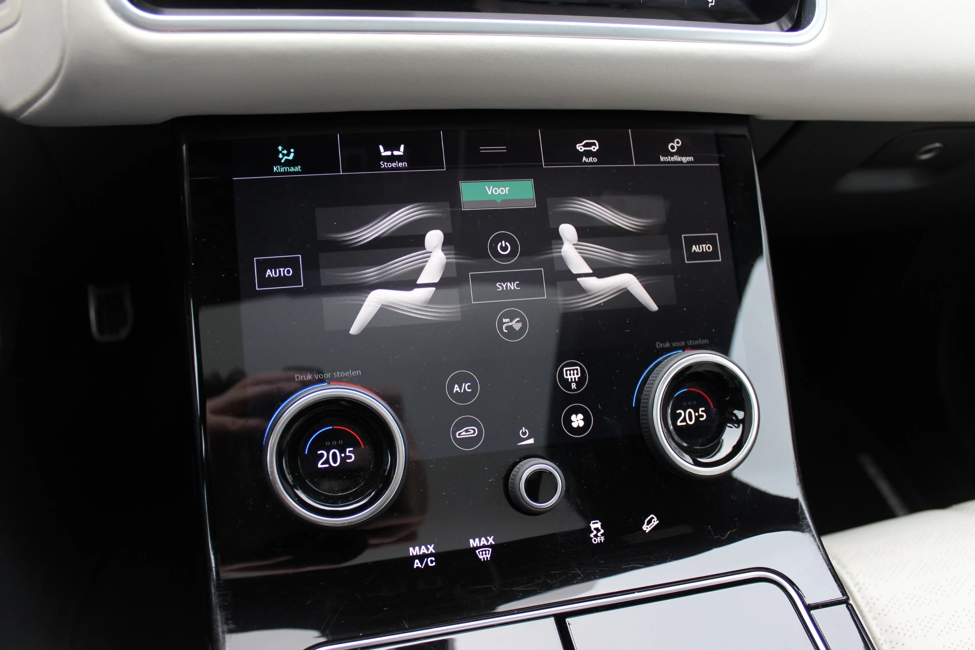 Hoofdafbeelding Land Rover Range Rover Velar