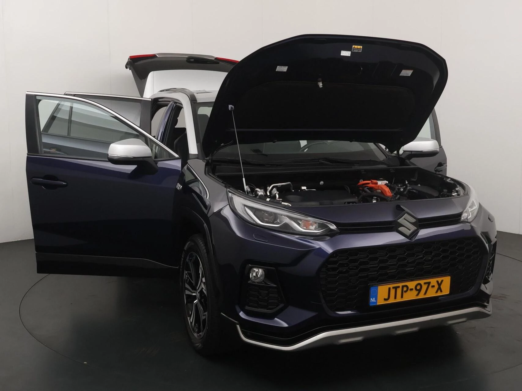 Hoofdafbeelding Suzuki Across