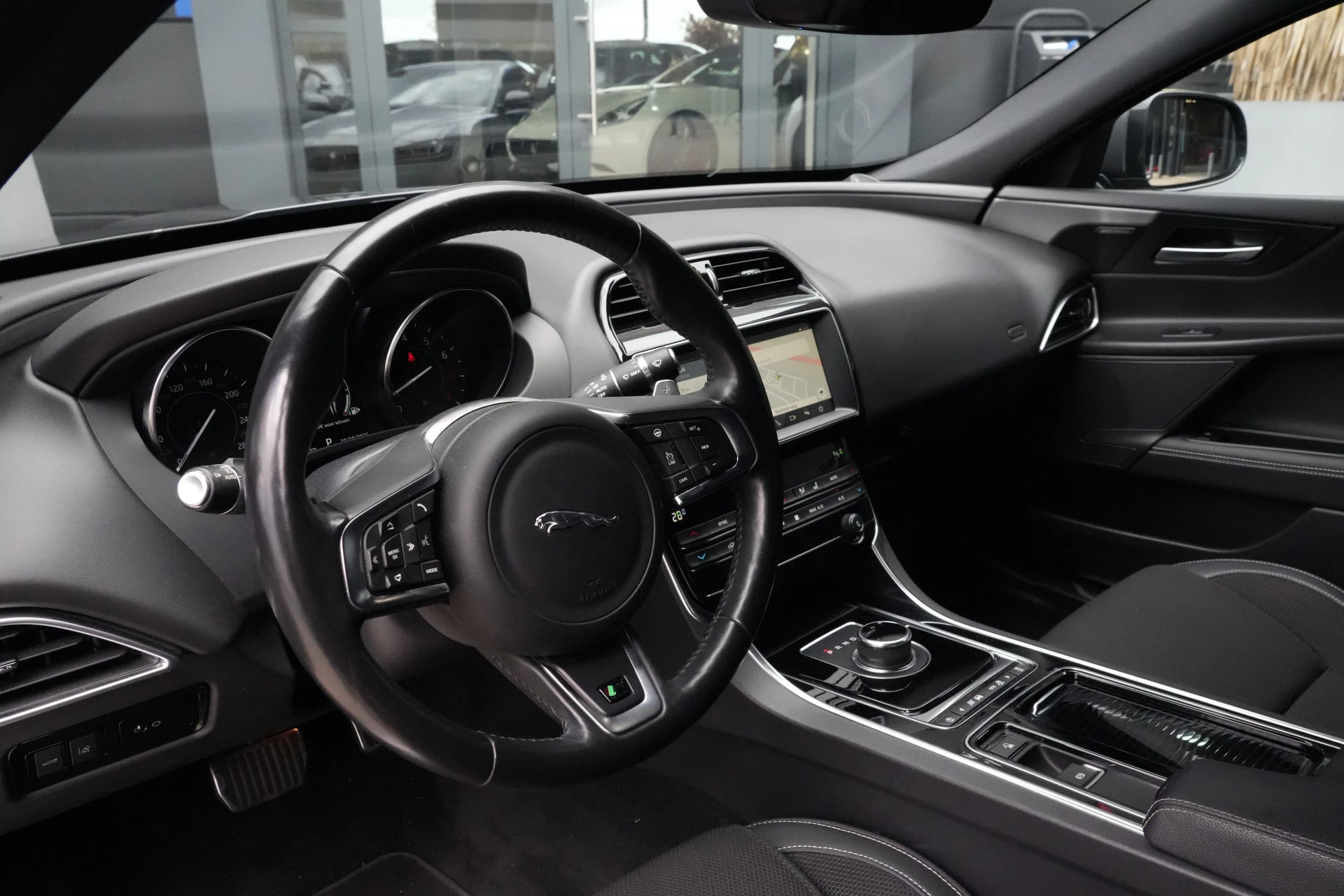 Hoofdafbeelding Jaguar XE