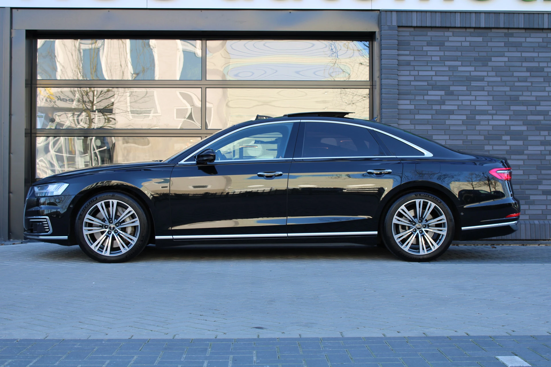 Hoofdafbeelding Audi A8