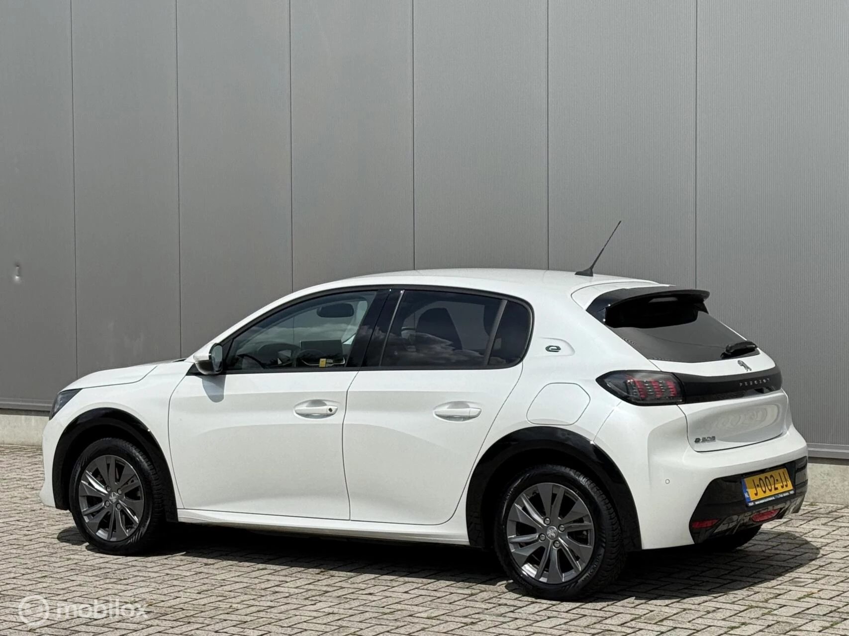 Hoofdafbeelding Peugeot e-208