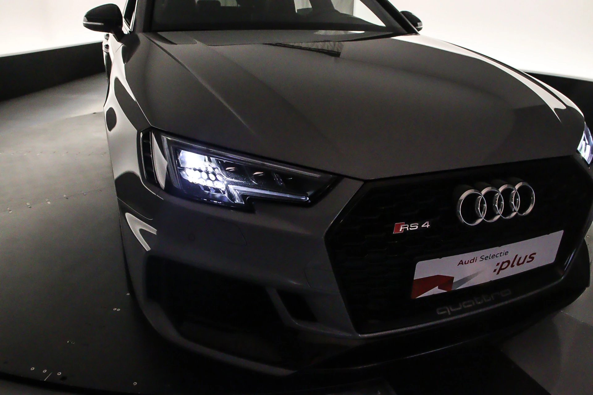 Hoofdafbeelding Audi RS4