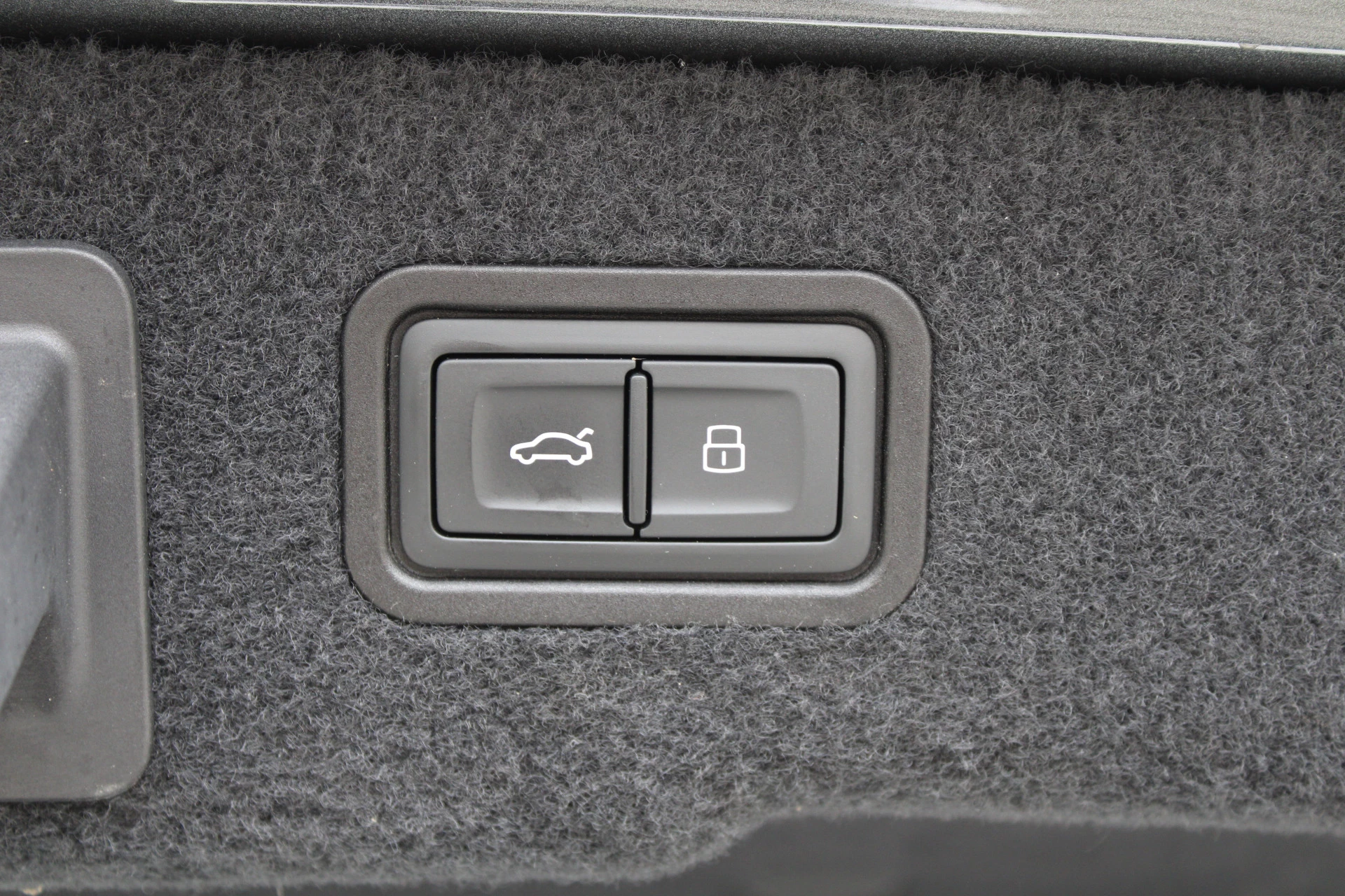 Hoofdafbeelding Audi S8