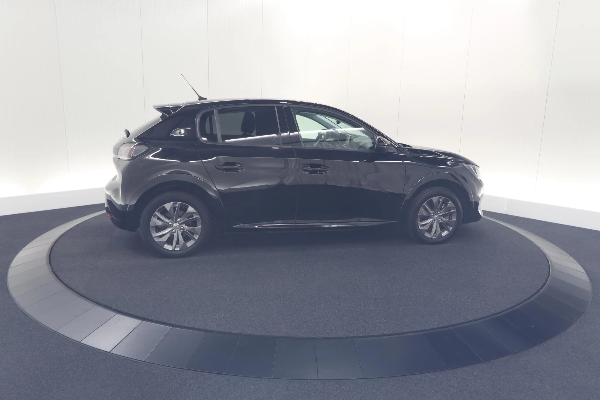 Hoofdafbeelding Peugeot e-208