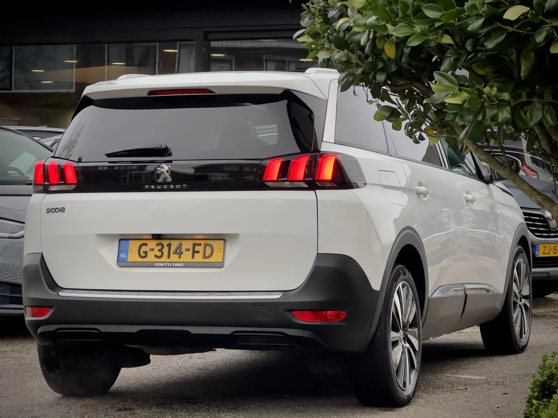 Hoofdafbeelding Peugeot 5008