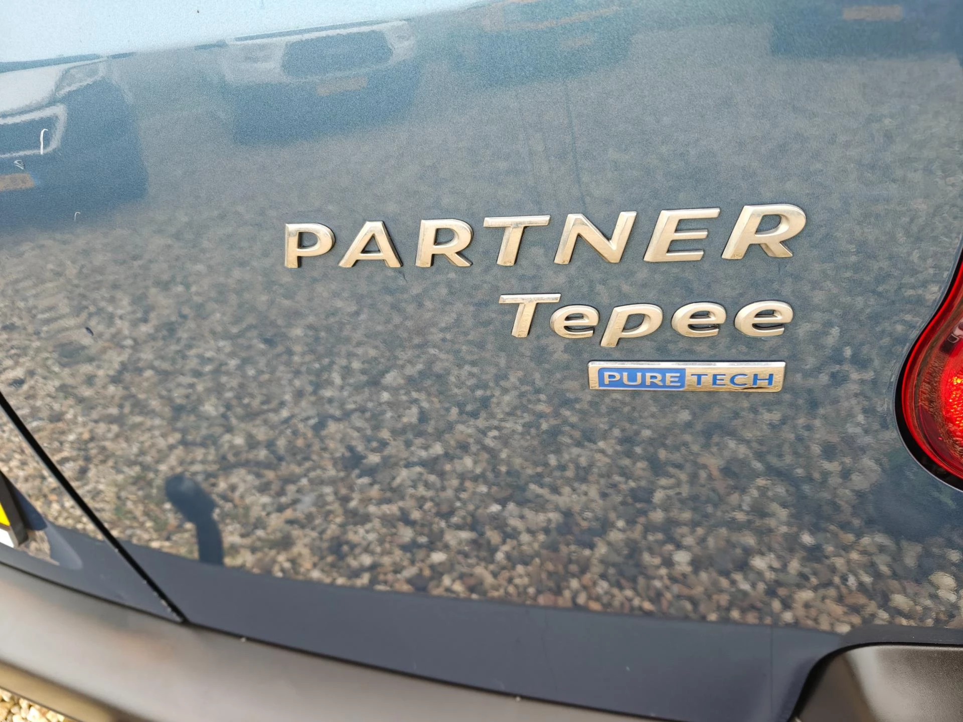 Hoofdafbeelding Peugeot Partner