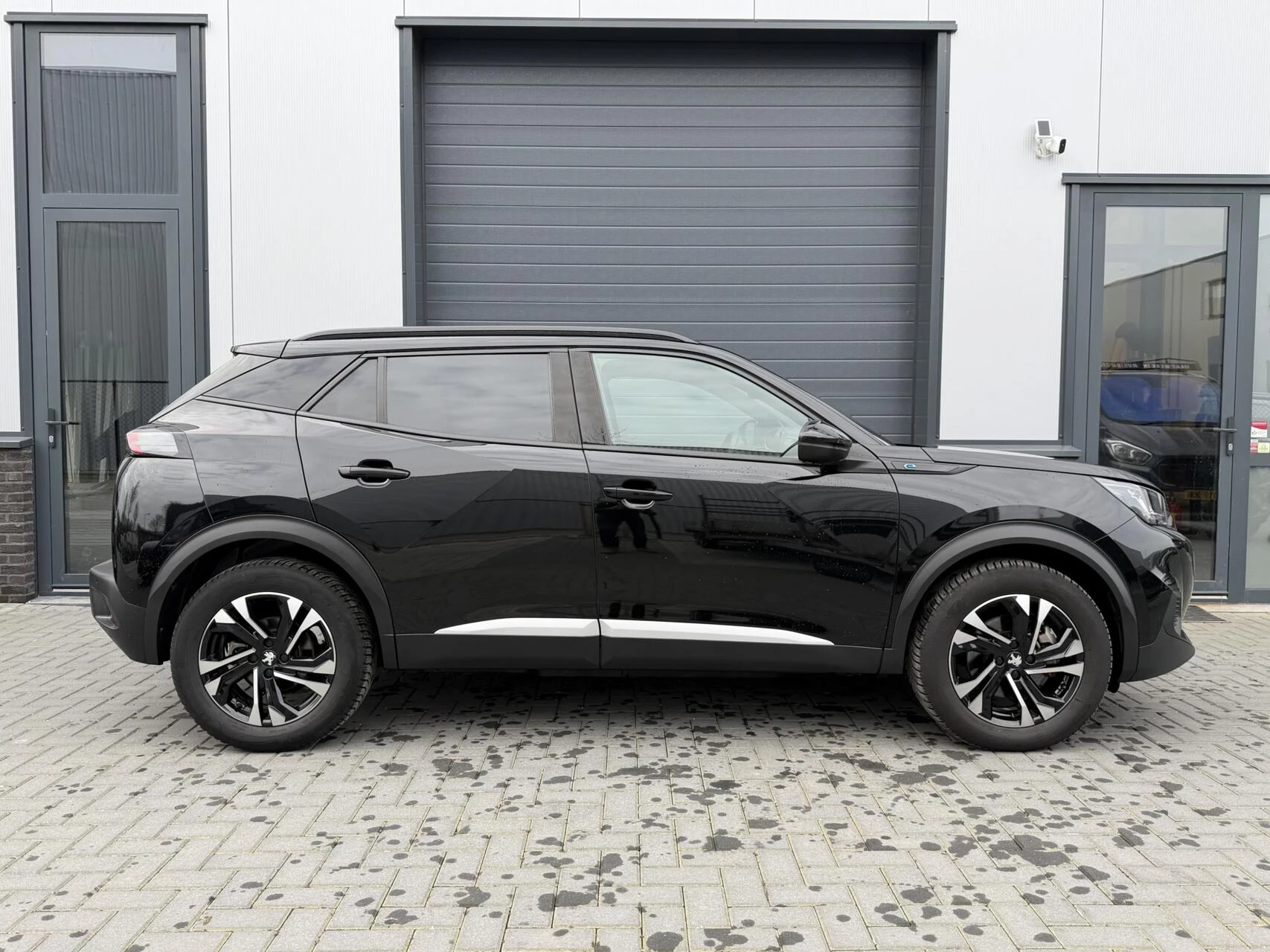 Hoofdafbeelding Peugeot e-2008