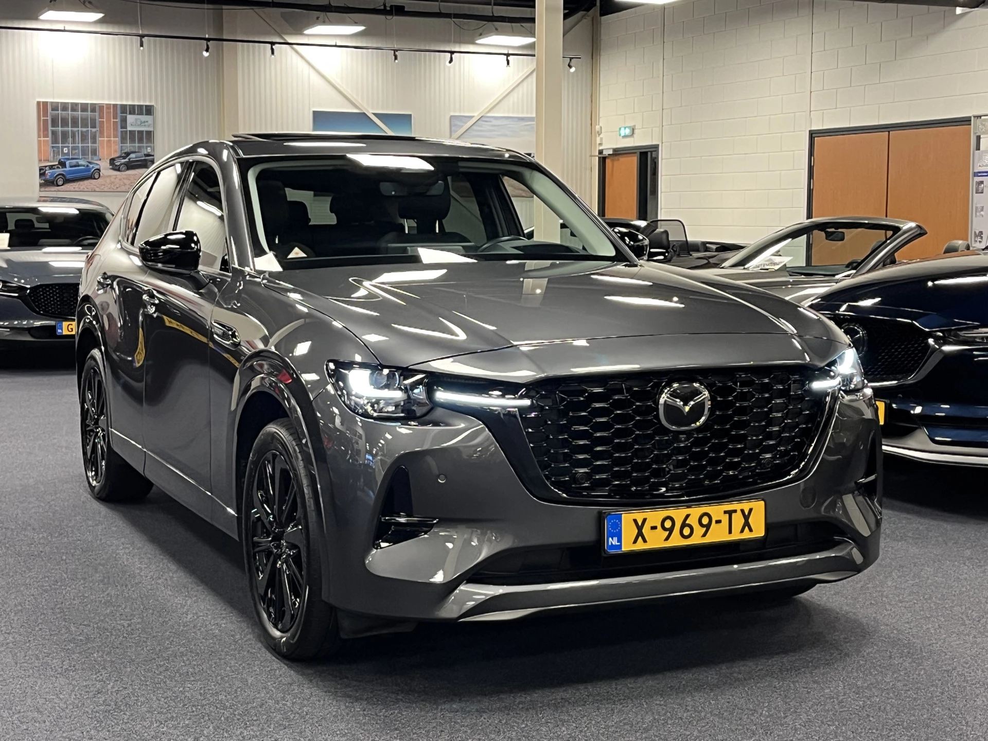 Hoofdafbeelding Mazda CX-60