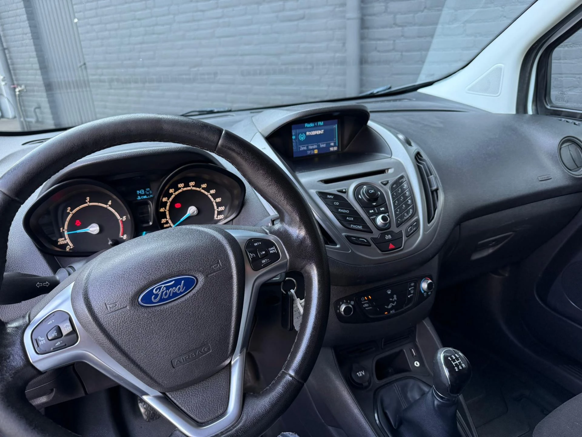 Hoofdafbeelding Ford Transit Courier