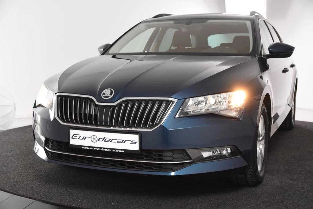 Hoofdafbeelding Škoda Superb