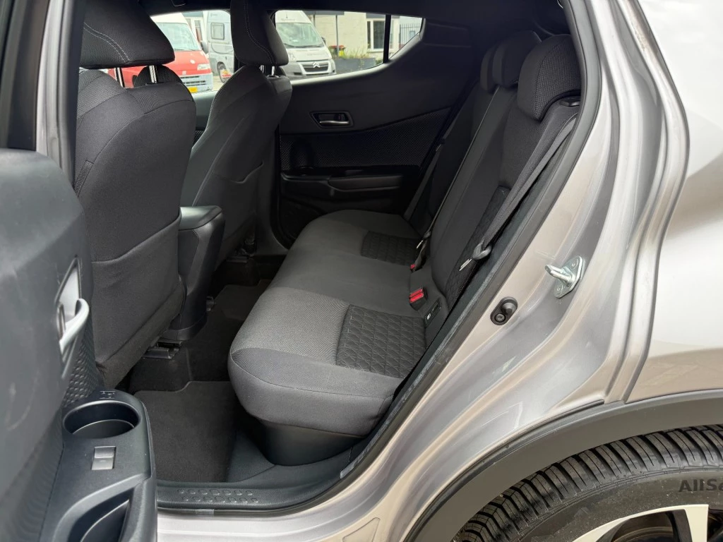 Hoofdafbeelding Toyota C-HR