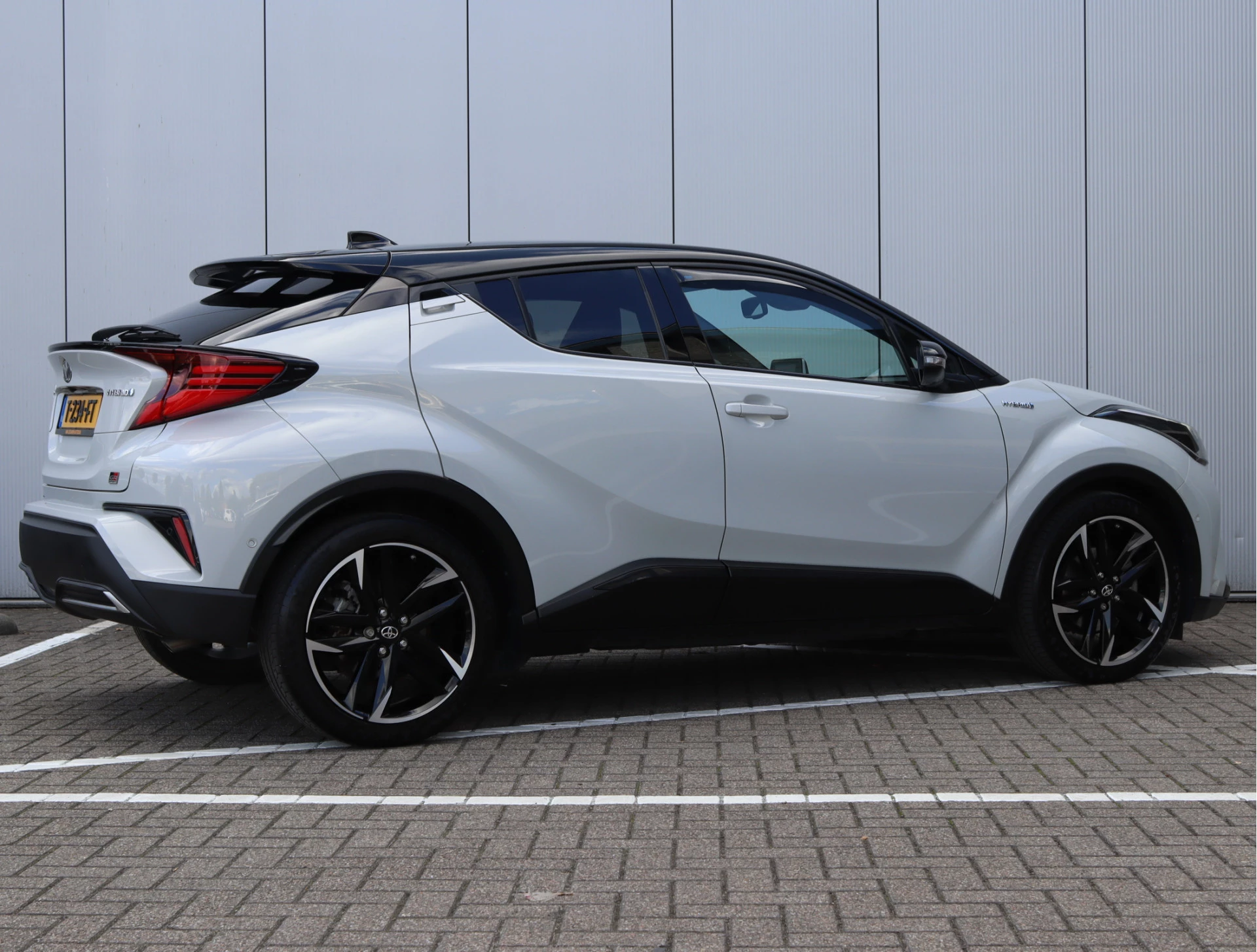 Hoofdafbeelding Toyota C-HR