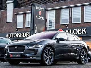 Hoofdafbeelding Jaguar I-PACE Jaguar I-PACE EV400 First Edition 90 kWh PANO ALCANTARA HEMEL CAMERA TREKHAAK HUD 22 INCH BOMVOL!!