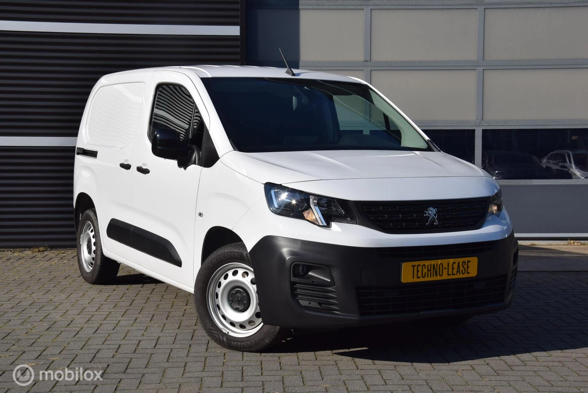 Hoofdafbeelding Peugeot Partner