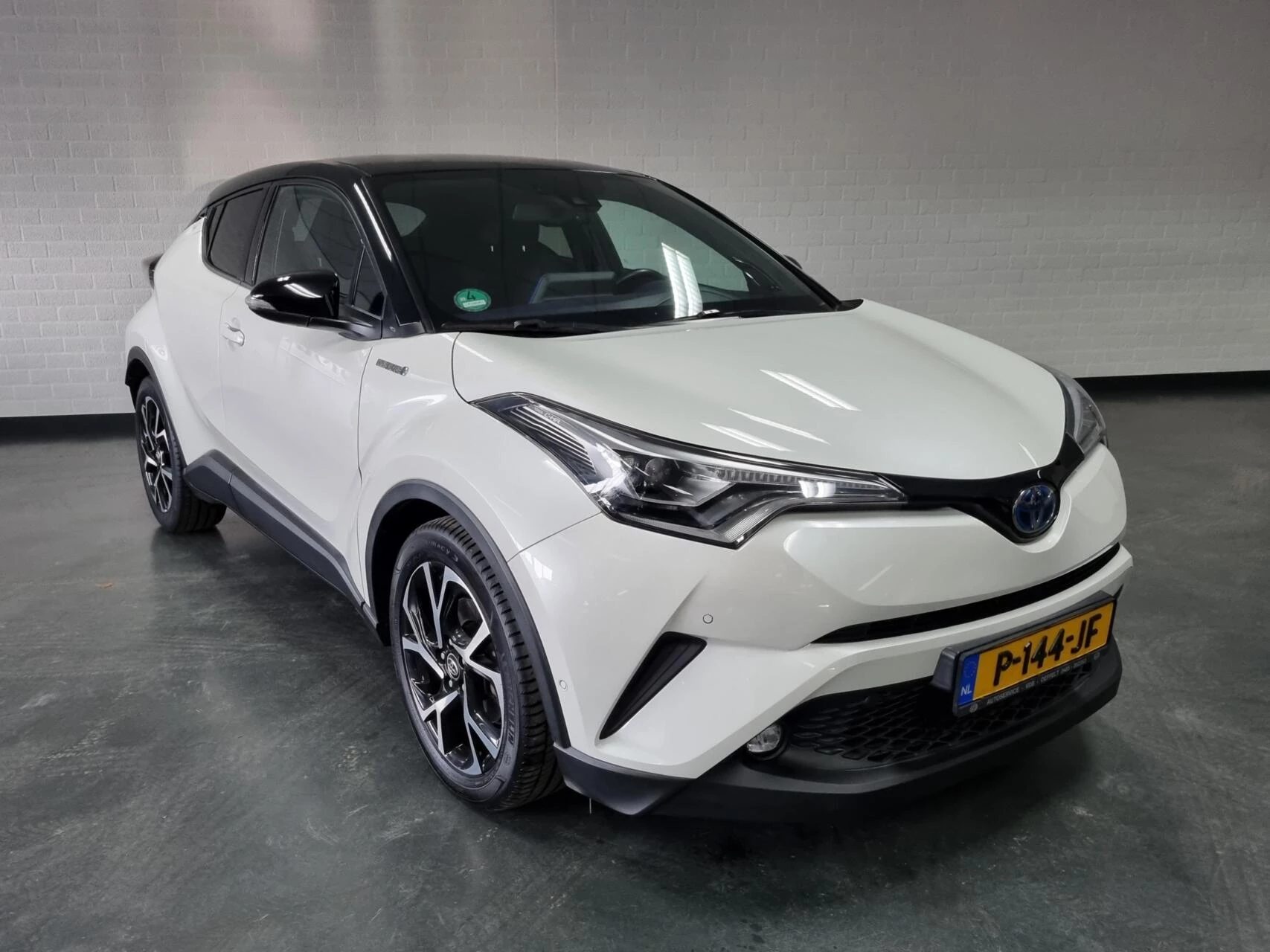 Hoofdafbeelding Toyota C-HR