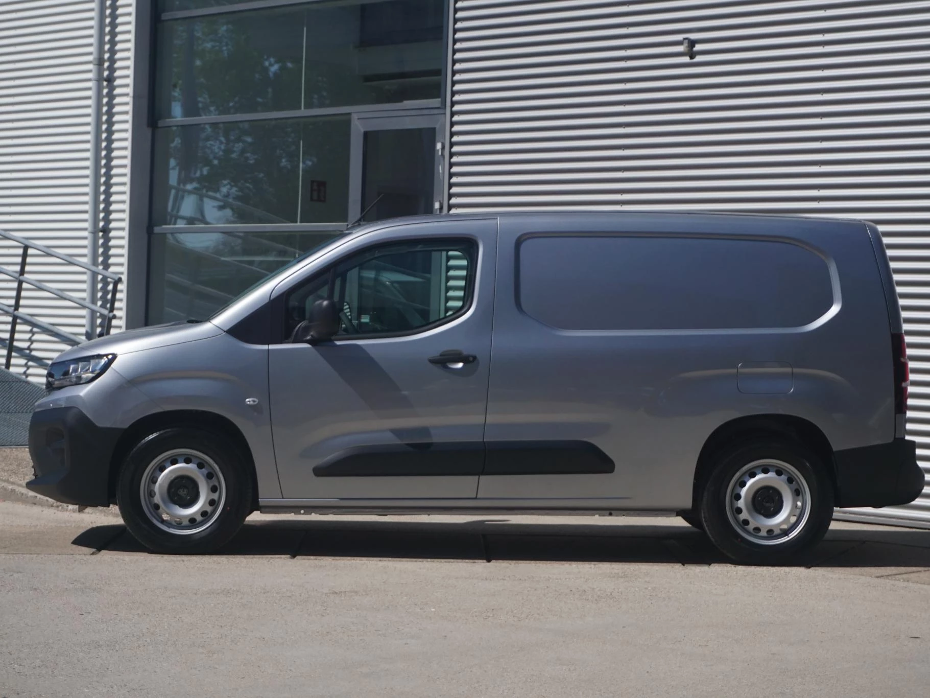 Hoofdafbeelding Peugeot e-Partner