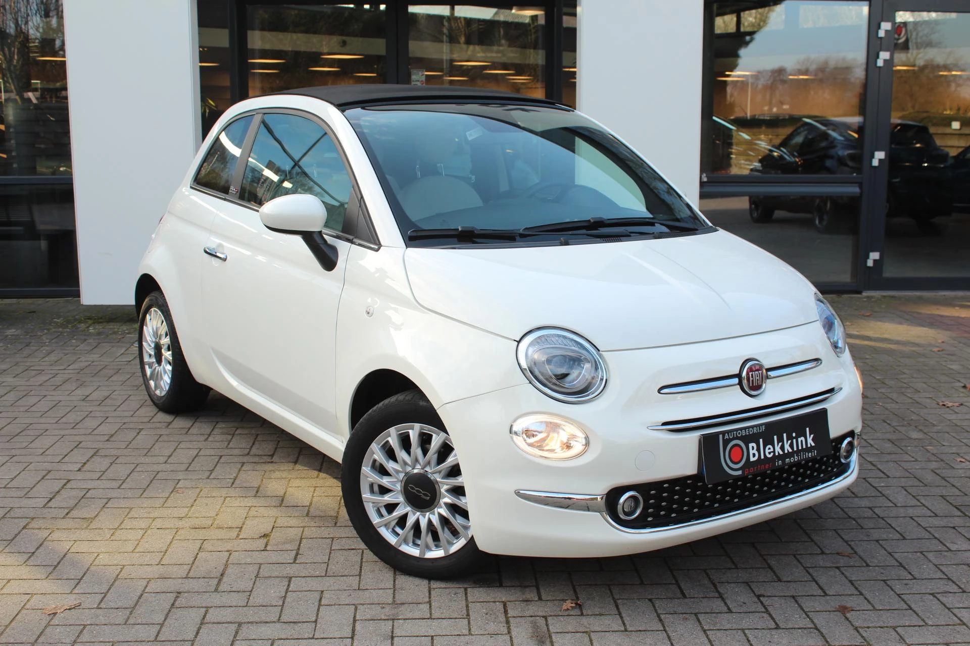 Hoofdafbeelding Fiat 500C