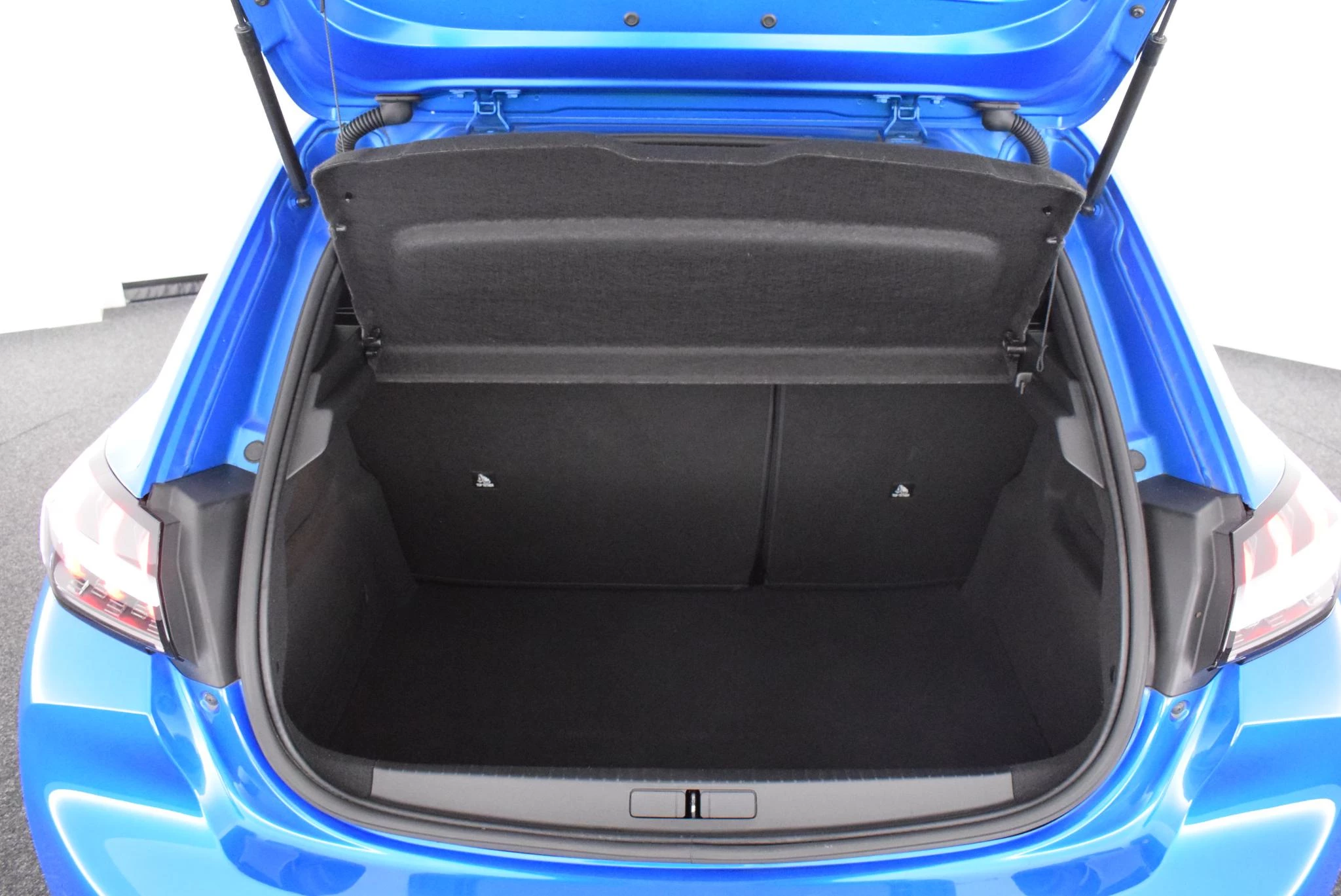 Hoofdafbeelding Peugeot e-208