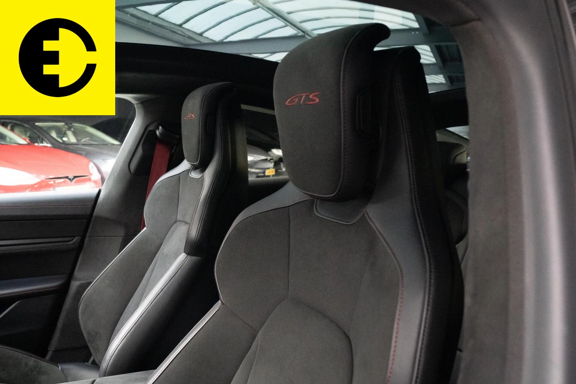 Hoofdafbeelding Porsche Taycan