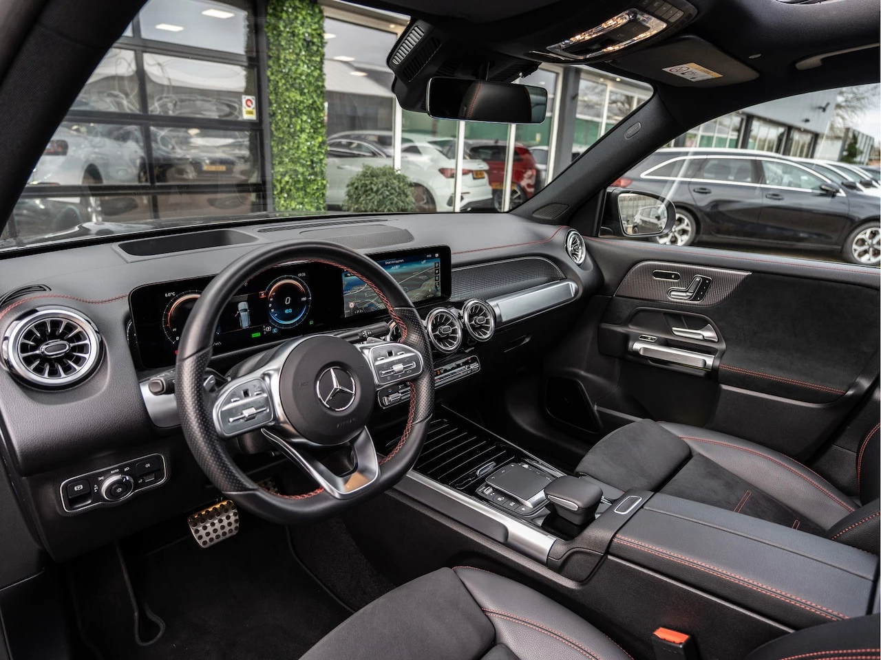 Hoofdafbeelding Mercedes-Benz EQB