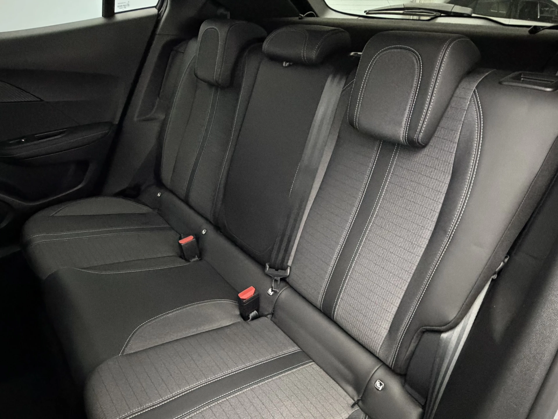 Hoofdafbeelding Peugeot e-2008