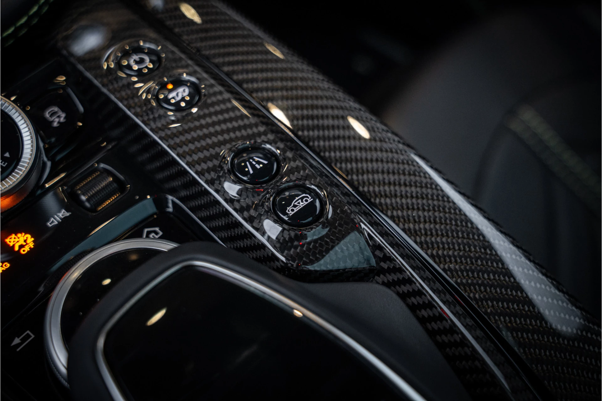 Hoofdafbeelding Aston Martin DBX